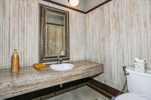 320 N Sunset Blvd, Gulf Breeze, FL 32561