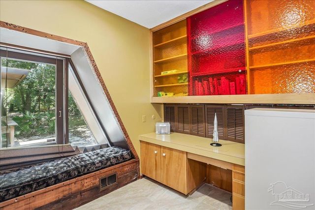 320 N Sunset Blvd, Gulf Breeze, FL 32561