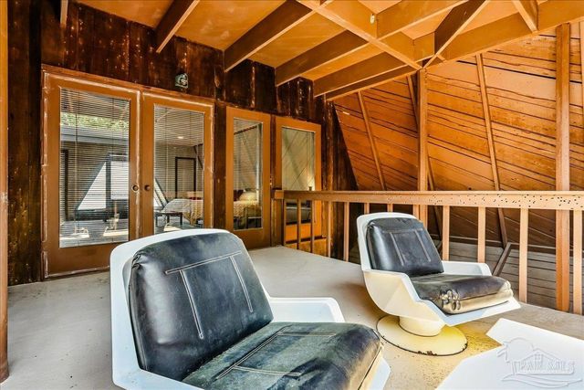 320 N Sunset Blvd, Gulf Breeze, FL 32561