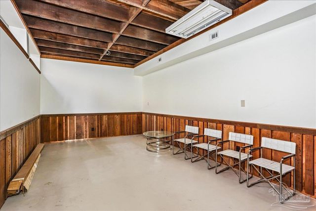 320 N Sunset Blvd, Gulf Breeze, FL 32561