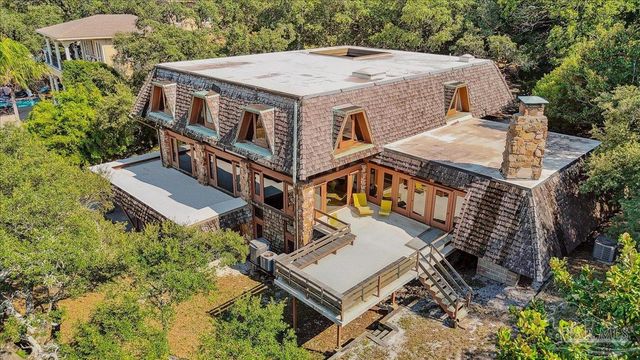 320 N Sunset Blvd, Gulf Breeze, FL 32561