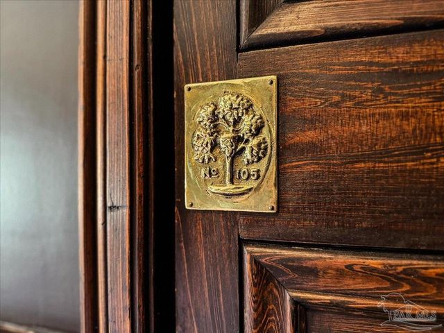 320 N Sunset Blvd, Gulf Breeze, FL 32561