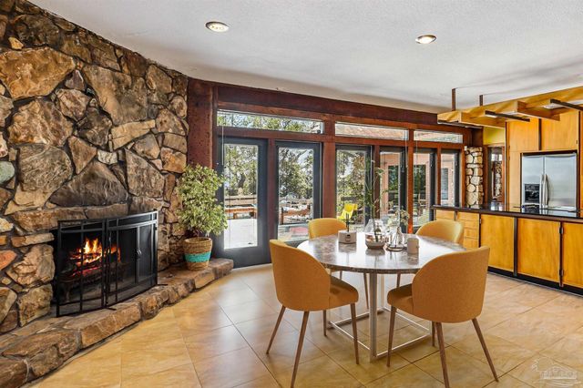 320 N Sunset Blvd, Gulf Breeze, FL 32561