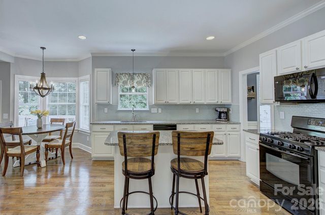 6113 Oxwynn Lane, Charlotte, NC 28270