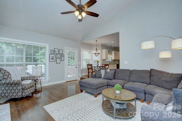 6113 Oxwynn Lane, Charlotte, NC 28270