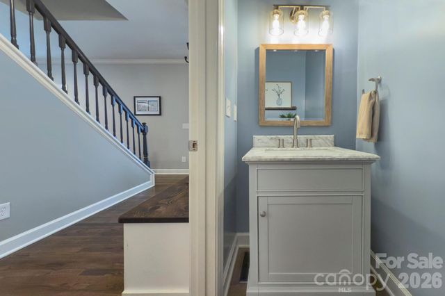 6113 Oxwynn Lane, Charlotte, NC 28270