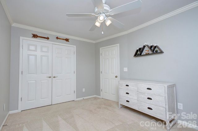 6113 Oxwynn Lane, Charlotte, NC 28270