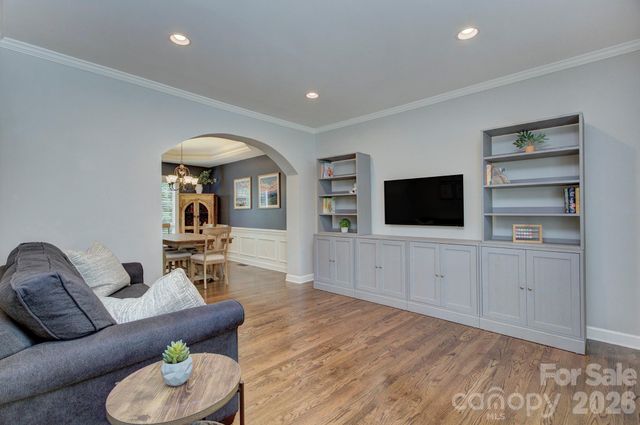 6113 Oxwynn Lane, Charlotte, NC 28270