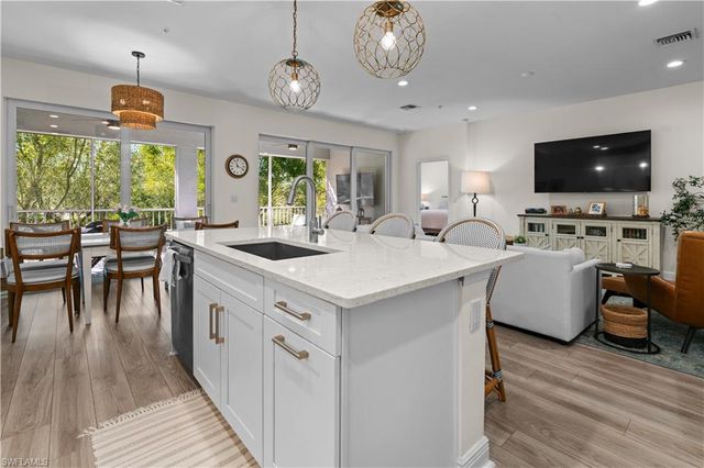 2280 Priory LN # 1106, Naples, FL 34120