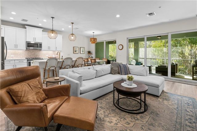 2280 Priory LN # 1106, Naples, FL 34120