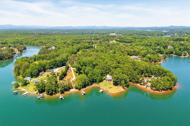 119 Woods Drive, West Union, SC 29696