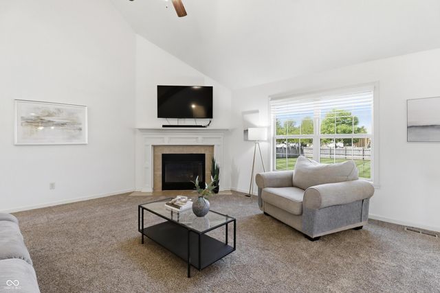 2946 S Colton Road, New Palestine, IN 46163