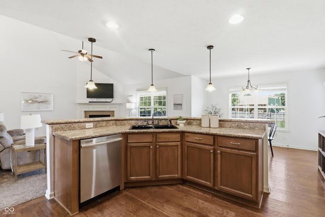 2946 S Colton Road, New Palestine, IN 46163