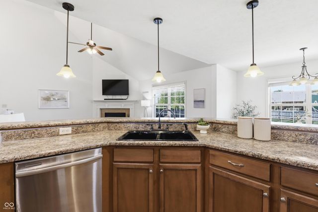 2946 S Colton Road, New Palestine, IN 46163