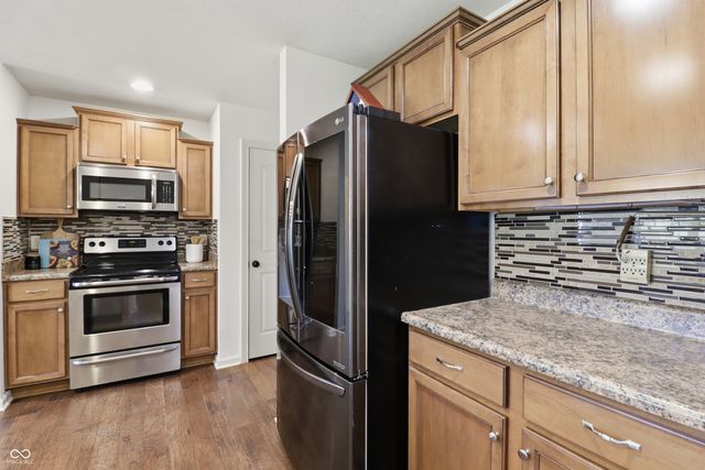 2946 S Colton Road, New Palestine, IN 46163
