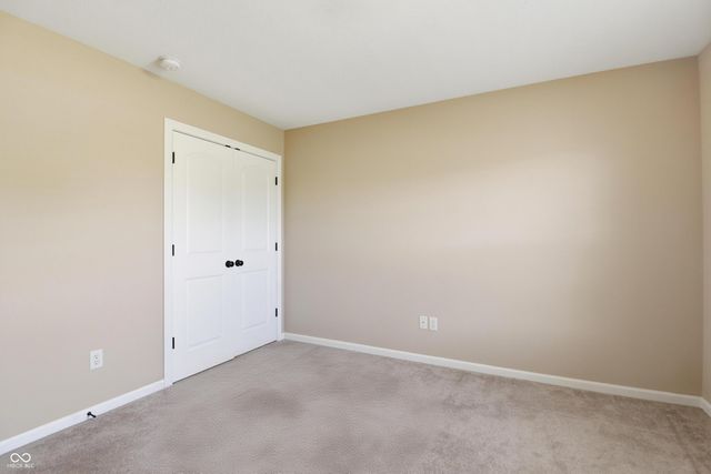 2946 S Colton Road, New Palestine, IN 46163