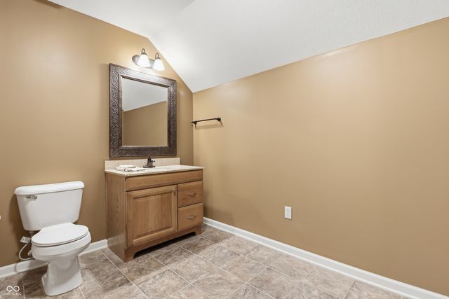2946 S Colton Road, New Palestine, IN 46163