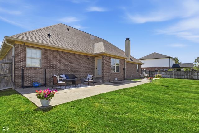 2946 S Colton Road, New Palestine, IN 46163