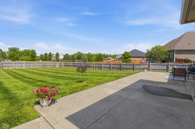 2946 S Colton Road, New Palestine, IN 46163