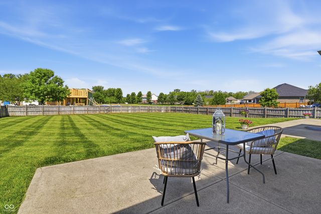 2946 S Colton Road, New Palestine, IN 46163