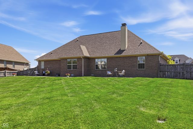 2946 S Colton Road, New Palestine, IN 46163