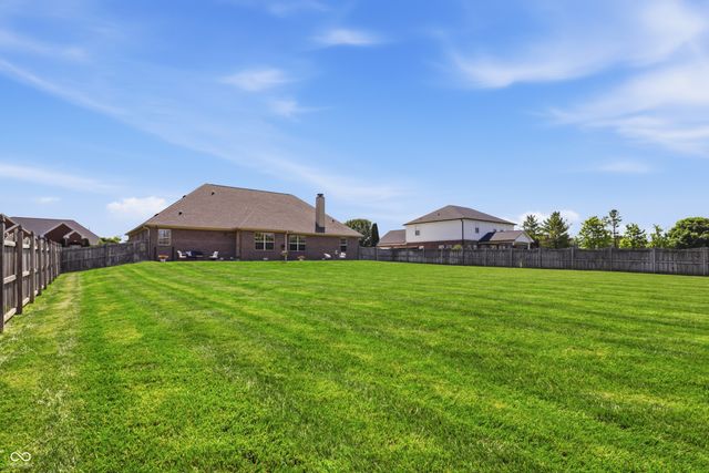 2946 S Colton Road, New Palestine, IN 46163