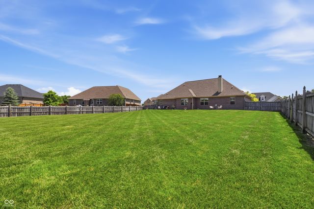 2946 S Colton Road, New Palestine, IN 46163