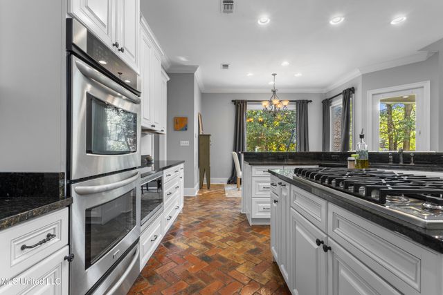 2490 Castille Place, Biloxi, MS 39531