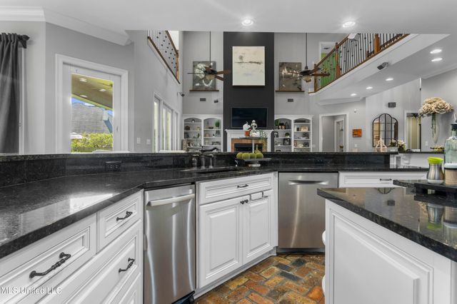 2490 Castille Place, Biloxi, MS 39531