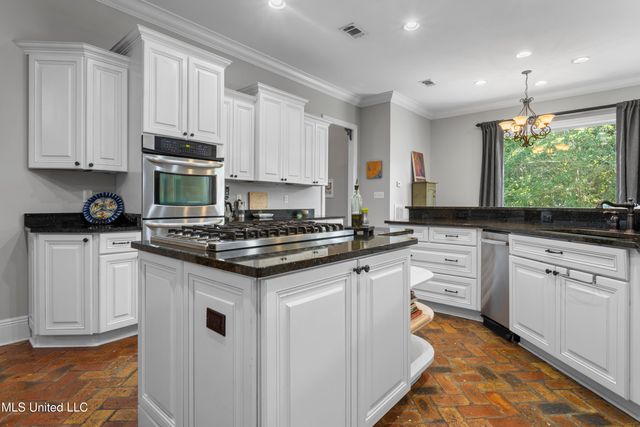 2490 Castille Place, Biloxi, MS 39531