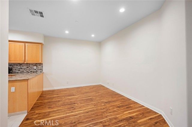 415 E Dryden 108, Glendale, CA 91207