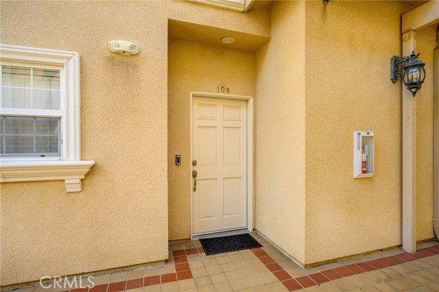 415 E Dryden 108, Glendale, CA 91207