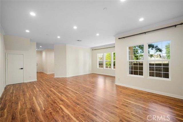415 E Dryden 108, Glendale, CA 91207