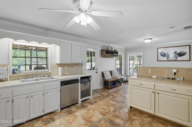 108 Wynndale Lake Road, Terry, MS 39170