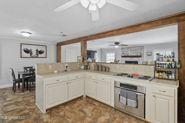 108 Wynndale Lake Road, Terry, MS 39170
