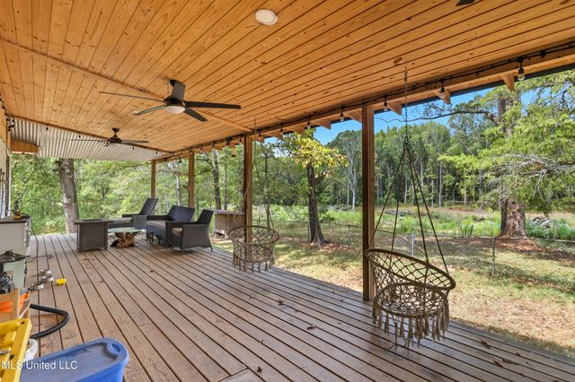 108 Wynndale Lake Road, Terry, MS 39170