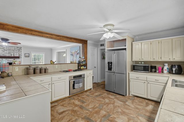 108 Wynndale Lake Road, Terry, MS 39170