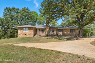 108 Wynndale Lake Road, Terry, MS 39170