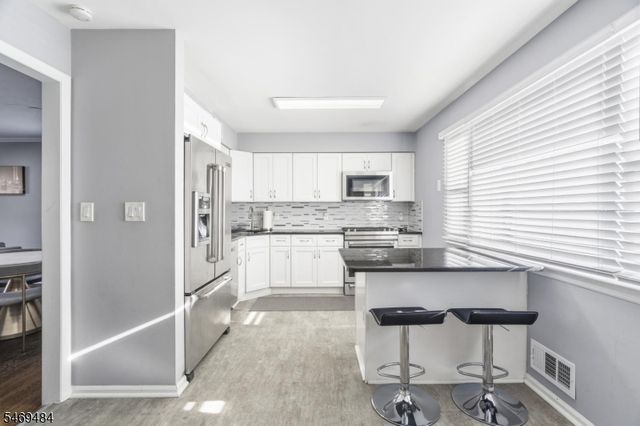 575 Grove F-1, Clifton City, NJ 07013
