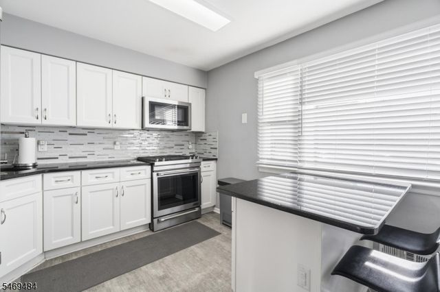 575 Grove F-1, Clifton City, NJ 07013