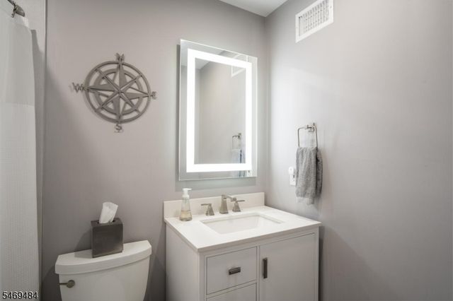 575 Grove F-1, Clifton City, NJ 07013