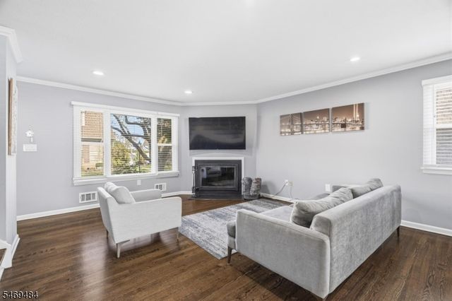 575 Grove F-1, Clifton City, NJ 07013