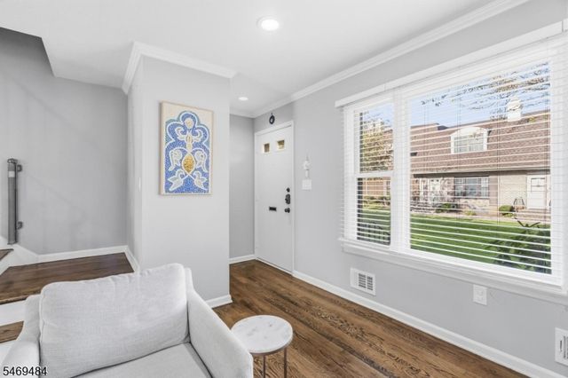 575 Grove F-1, Clifton City, NJ 07013