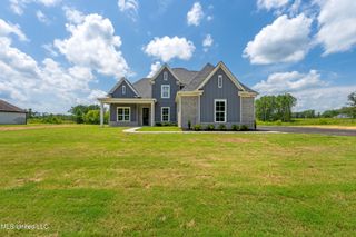 701 N Fogg Road, Nesbit, MS 38651