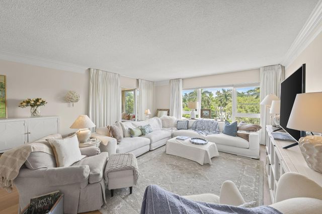 50 East Road 3D, Delray Beach, FL 33483