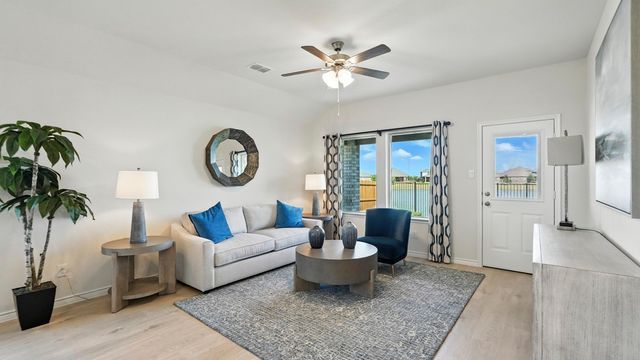 1213 Silent Peak Drive, Princeton, TX 75407