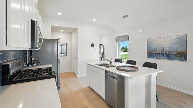 1213 Silent Peak Drive, Princeton, TX 75407