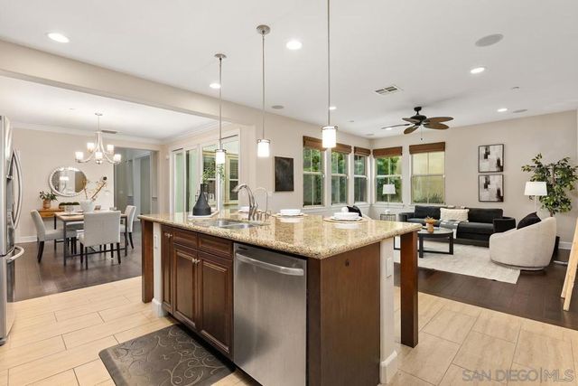 13566 Arroyo Dale Lane, San Diego, CA 92130