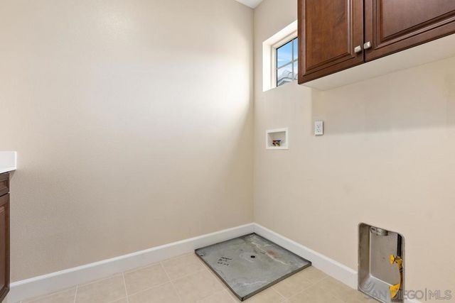 13566 Arroyo Dale Lane, San Diego, CA 92130