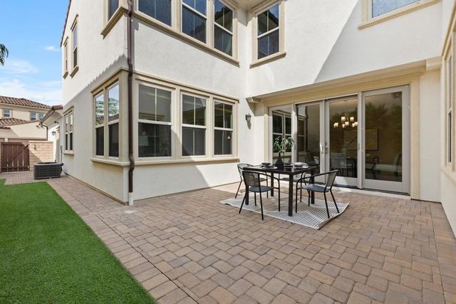 13566 Arroyo Dale Lane, San Diego, CA 92130